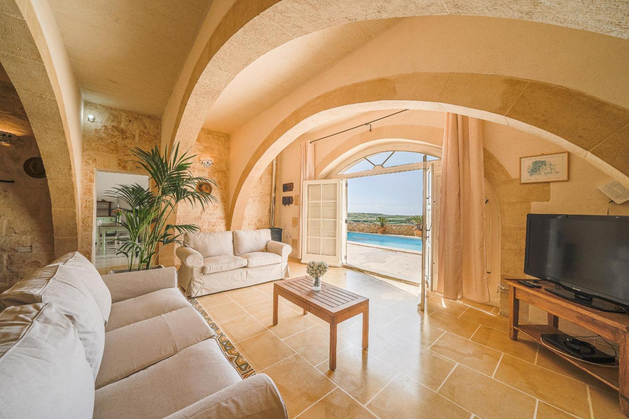 Lonza Gharb Farmhouse ภายนอก รูปภาพ