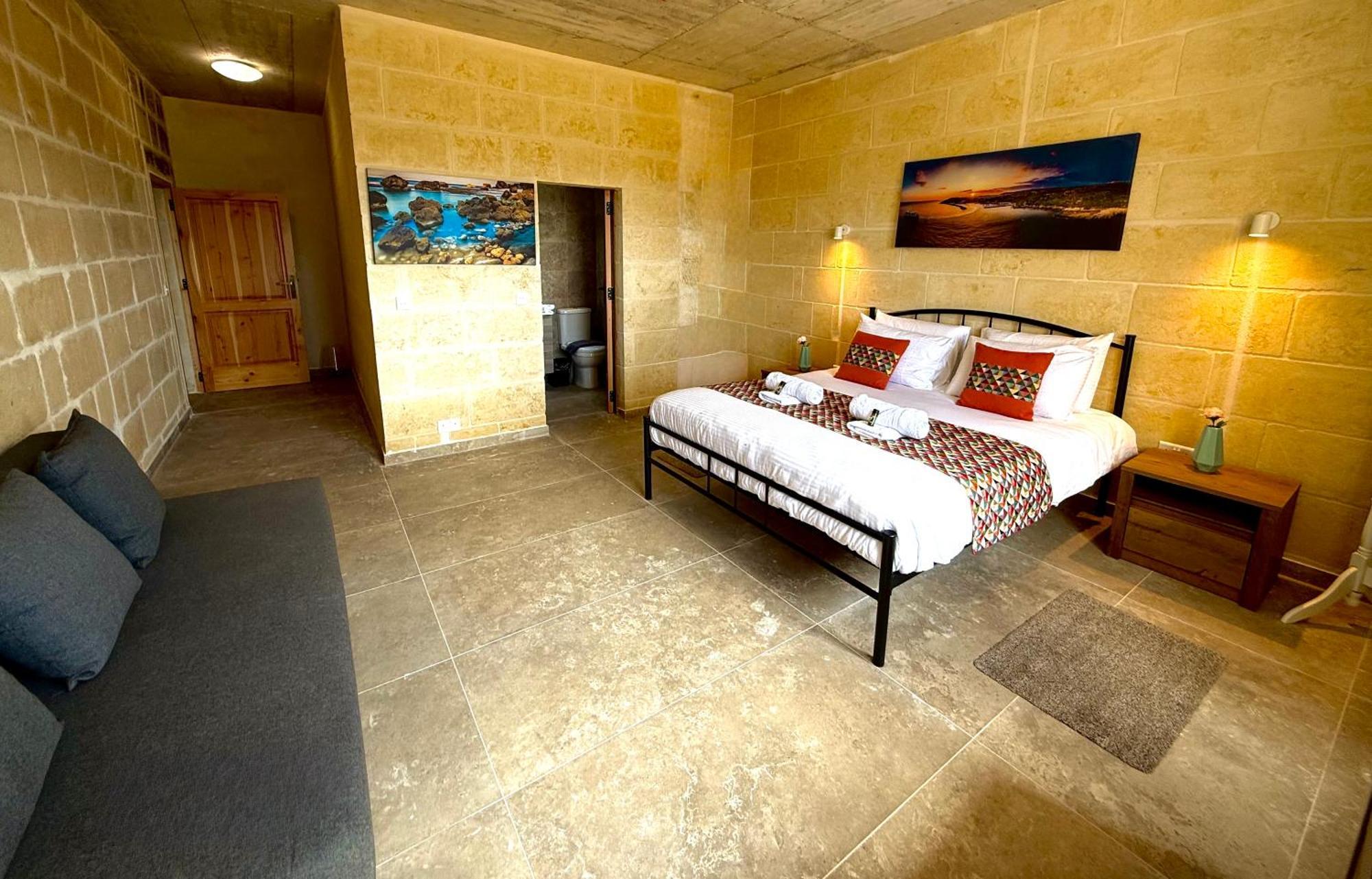 Lonza Gharb Farmhouse ภายนอก รูปภาพ