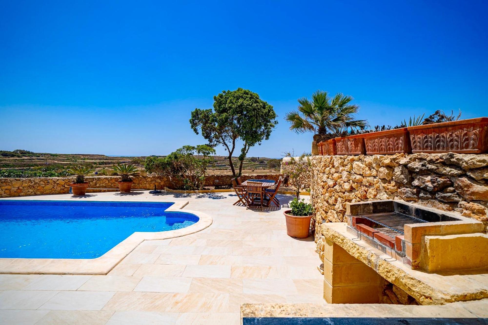 Lonza Gharb Farmhouse ภายนอก รูปภาพ